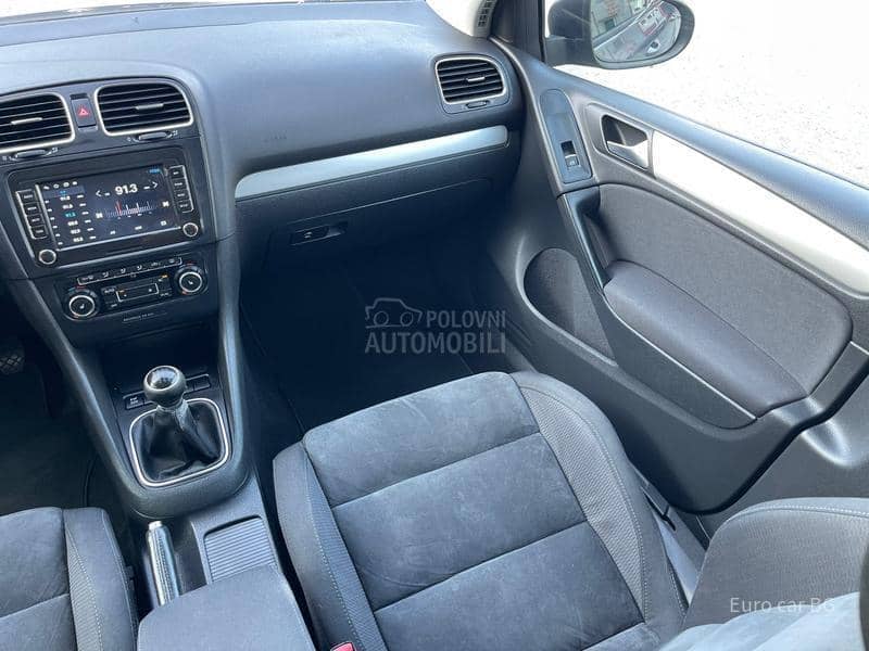 Volkswagen Golf 6 HIGHLINE N A V I
