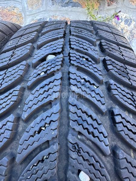 Debica 205/55 R16 Zimska