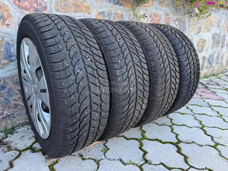 Debica 205/55 R16 Zimska