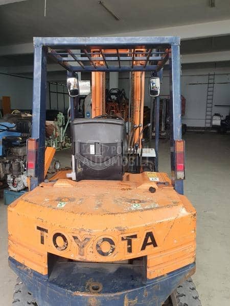 Toyota 5FGL 20 Menjač Šaltaš