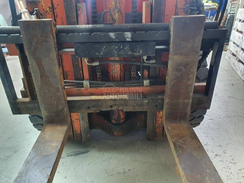 Toyota 5FGL 20 Menjač Šaltaš