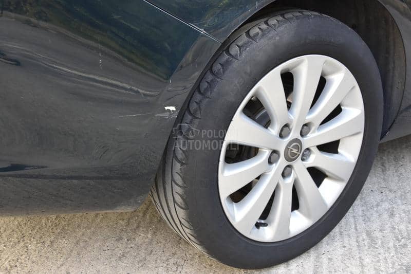 Opel Astra J ENJOU 4DR B16DTH