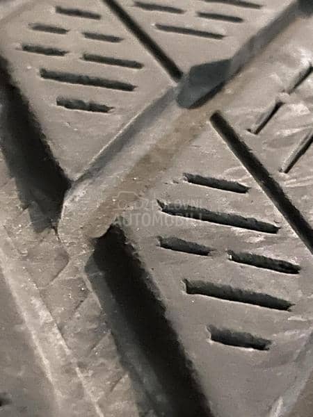 Pirelli 235/55 R18 Zimska