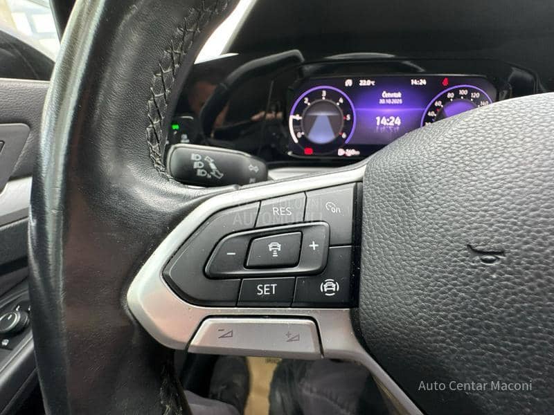 Volkswagen Golf 8 2.0 150 // Virtual