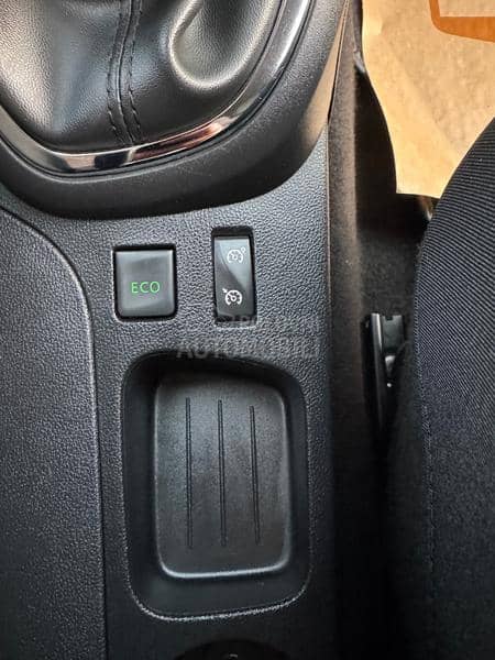 Renault Captur 1.5 DCI INTENS