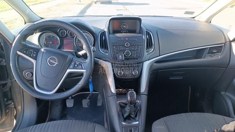 Opel Zafira 