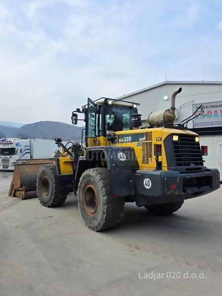 Komatsu W320