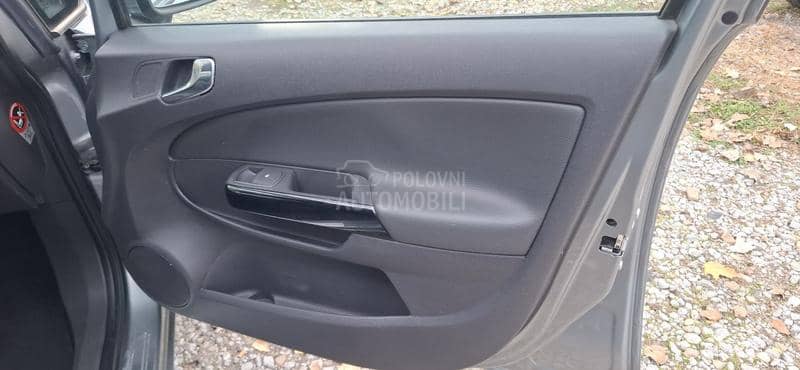 Opel Corsa D 1.2   PPLLIINN