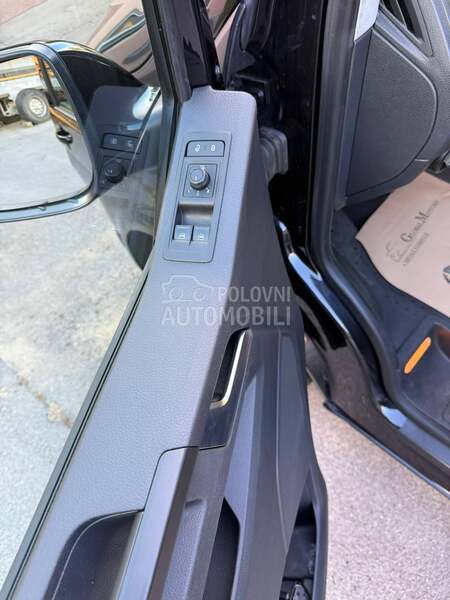 Volkswagen Multivan 9 mesta DSG