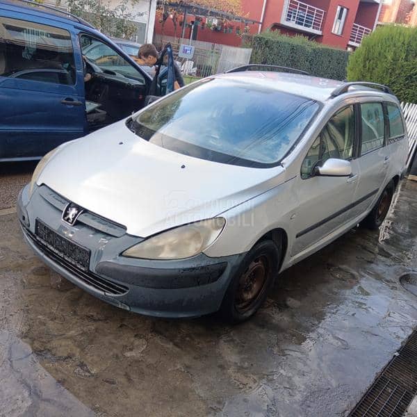 Peugeot 307 -  kompletan auto u delovima