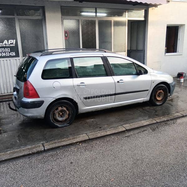 Peugeot 307 -  kompletan auto u delovima