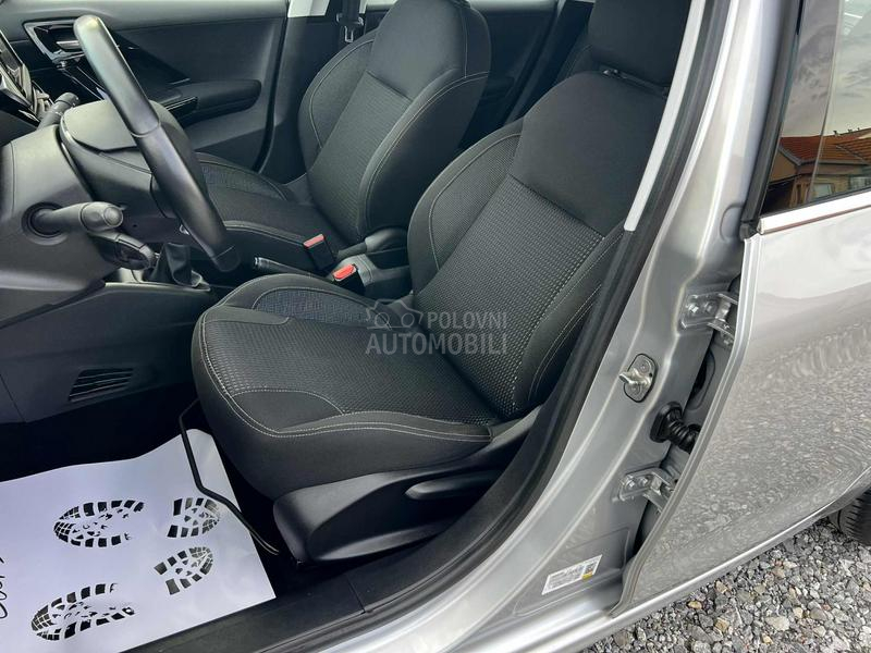 Peugeot 208 1.2i/Allure/Kam/Led