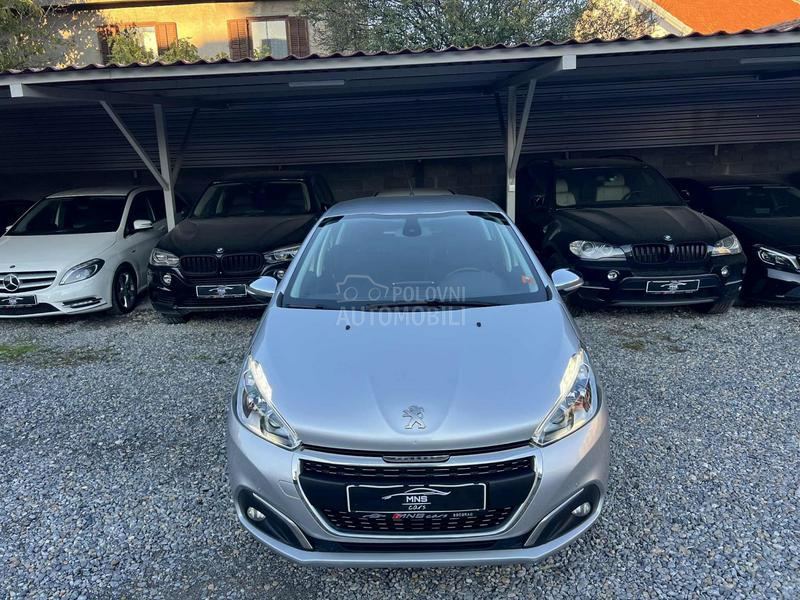 Peugeot 208 1.2i/Allure/Kam/Led