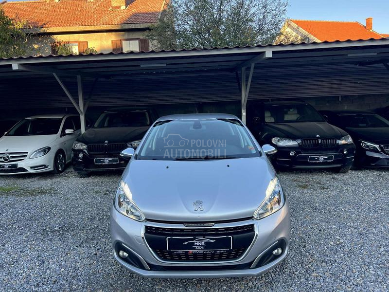 Peugeot 208 1.2i/Allure/Kam/Led