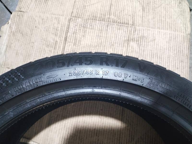 Continental 205/45 R17 Zimska