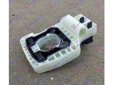 NOSAC HLADNJAKA DONJI BOCNI za BMW Serija 5 od 2016. do 2020. god.