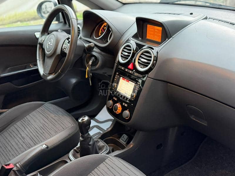 Opel Corsa D 1.3cdti COSMO