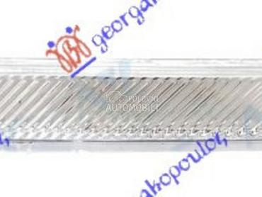 KATADIOPTER U PREDNJEM BRANIKU za BMW X5 od 2010. do 2013. god.