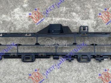 CENTRALNA RESETKA GORNJA za BMW X6 od 2014. do 2019. god.