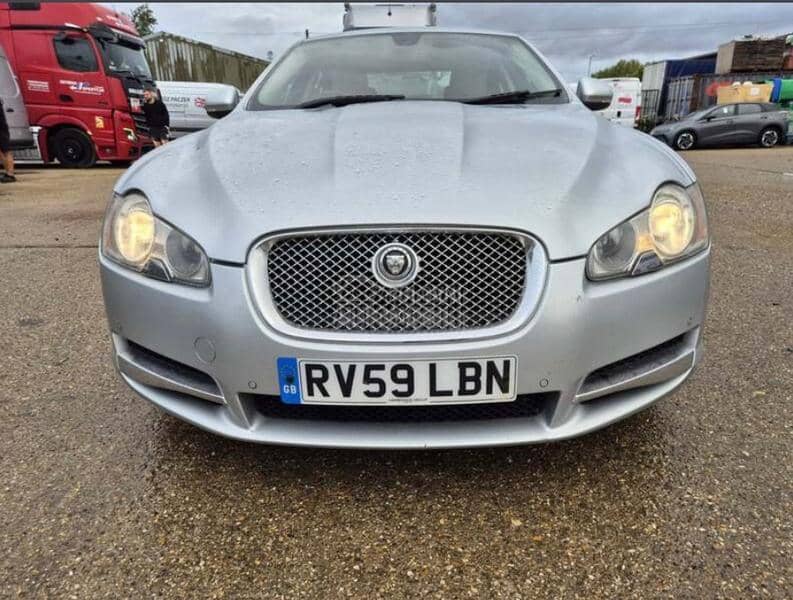 Jaguar XF 