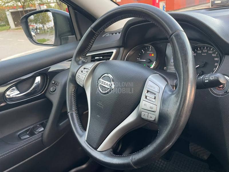 Nissan Qashqai 1.6 DCI XENON PANO