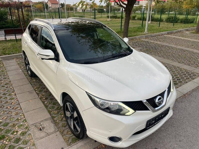 Nissan Qashqai 1.6 DCI XENON PANO