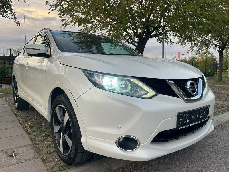 Nissan Qashqai 1.6 DCI XENON PANO