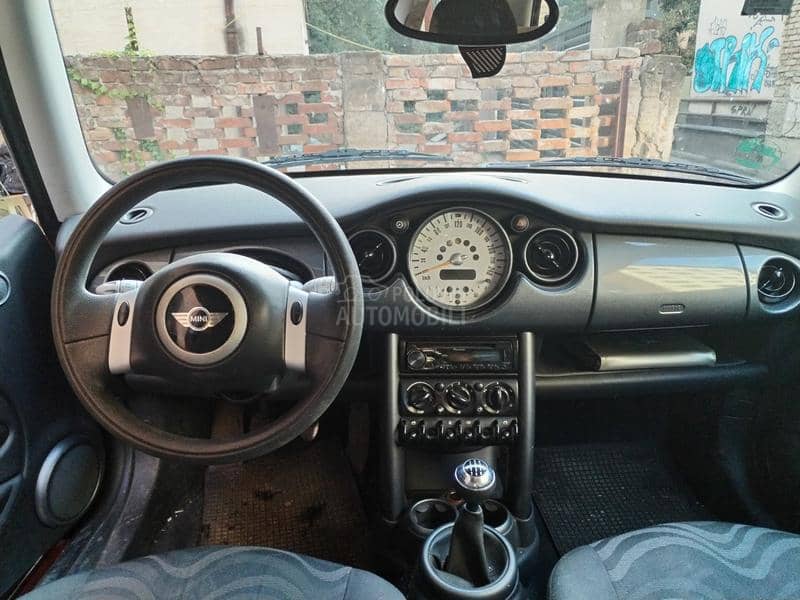 MINI Cooper 2004. god. -  kompletan auto u delovima
