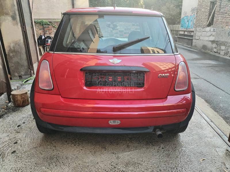 MINI Cooper 2004. god. -  kompletan auto u delovima