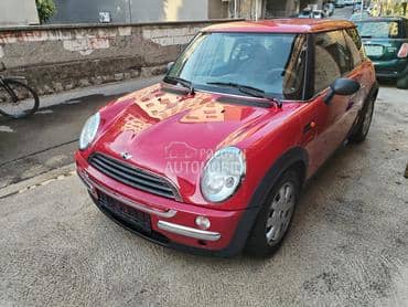 MINI Cooper 2004. god. -  kompletan auto u delovima