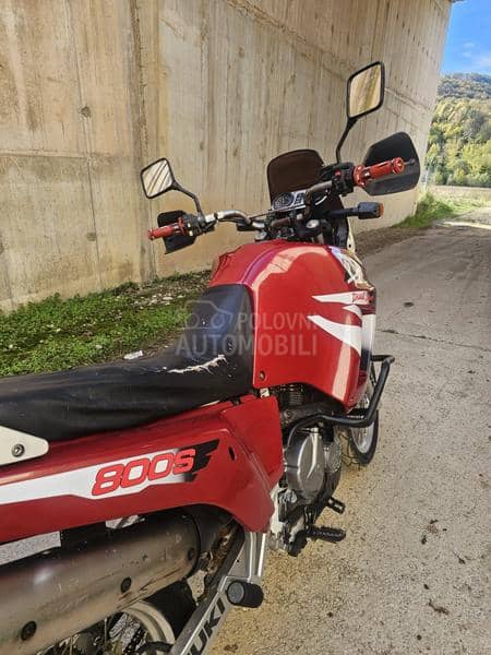 Suzuki DrBig800S