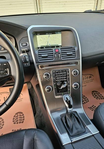 Volvo XC60 2.0 D4 Summum