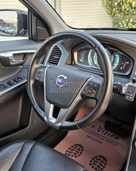Volvo XC60 2.0 D4 Summum