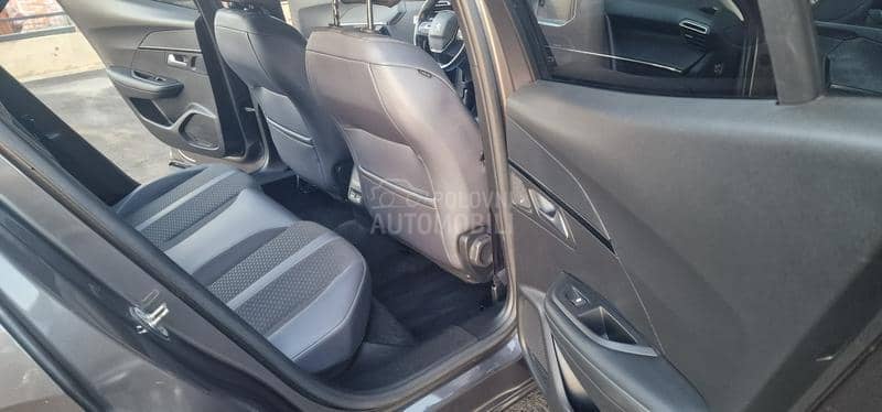 Peugeot 2008 1.5 hdi Allure