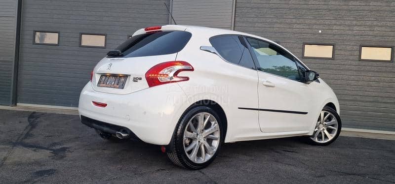 Peugeot 208 1.6 eHdi Feline/F.ul