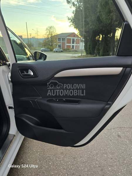 Citroen C4 TOTALNI FUL
