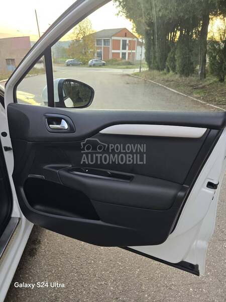 Citroen C4 TOTALNI FUL