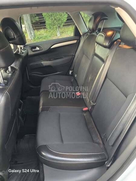 Citroen C4 TOTALNI FUL