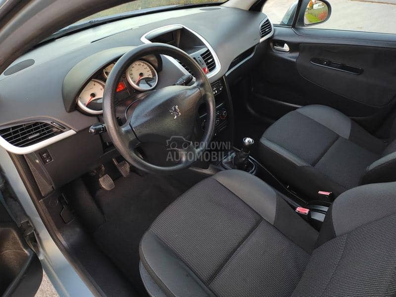 Peugeot 207 1,4 HDI 2010 /DIODA/