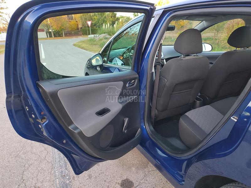 Peugeot 207 1,4i 2009 101000 k m