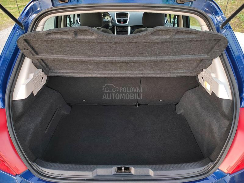 Peugeot 207 1,4i 2009 101000 k m