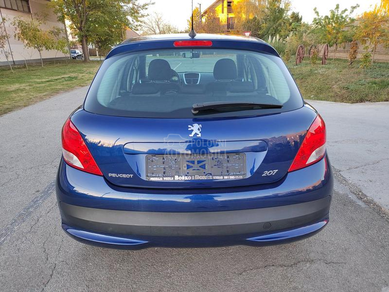 Peugeot 207 1,4i 2009 101000 k m