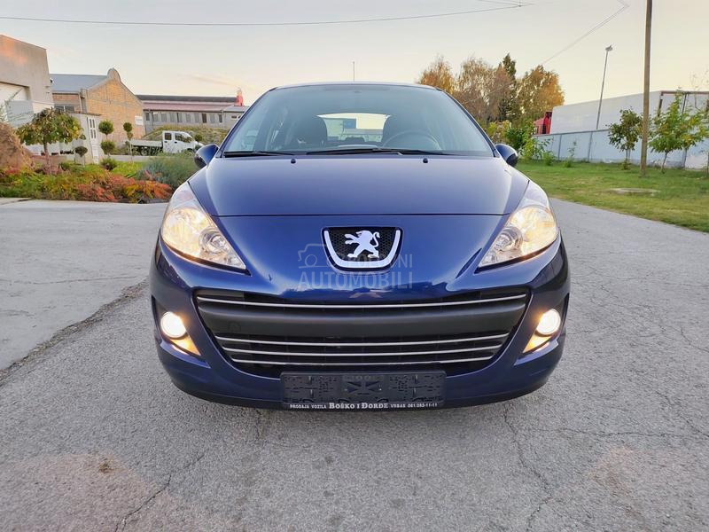 Peugeot 207 1,4i 2009 101000 k m