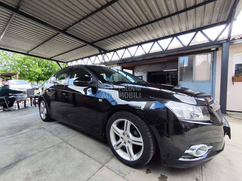 Chevrolet Cruze OČUVAN