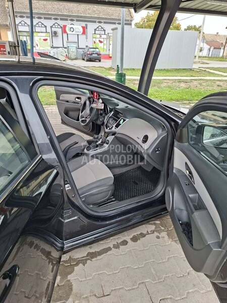 Chevrolet Cruze OČUVAN