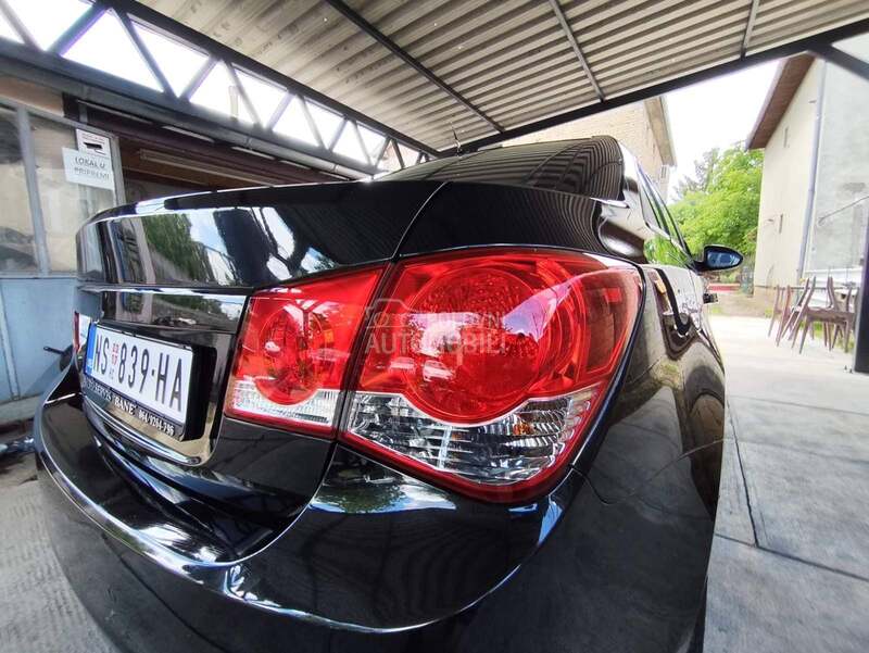 Chevrolet Cruze OČUVAN