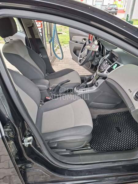 Chevrolet Cruze OČUVAN