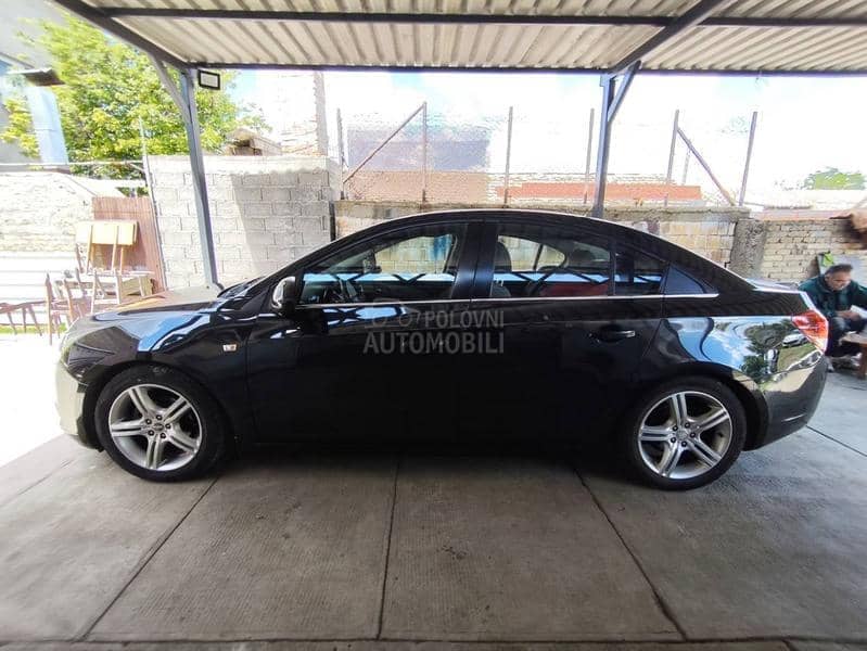 Chevrolet Cruze OČUVAN