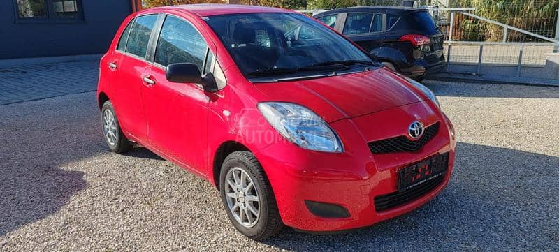 Toyota Yaris 1.0 VVT-i COOL