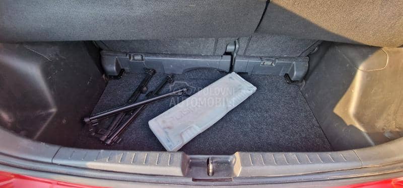 Toyota Yaris 1.0 VVT-i COOL